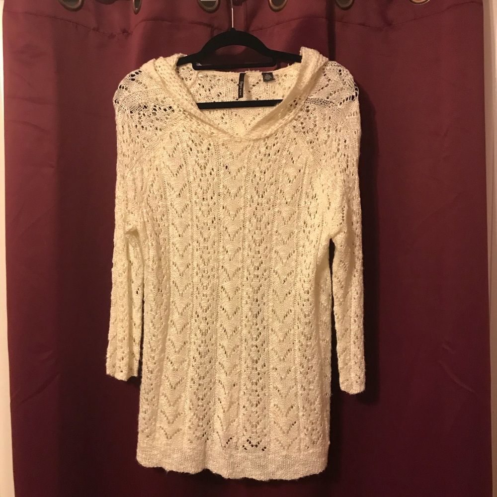 Off-white crochet sweater with hood XL